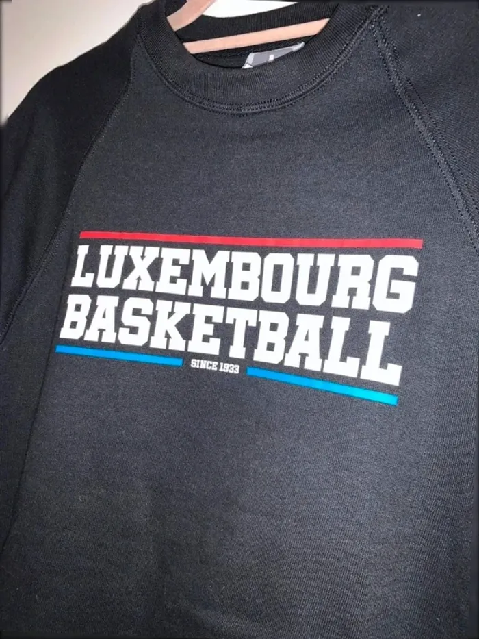 Pull ras le cou à manche longue basketball taille S - photo numéro 3