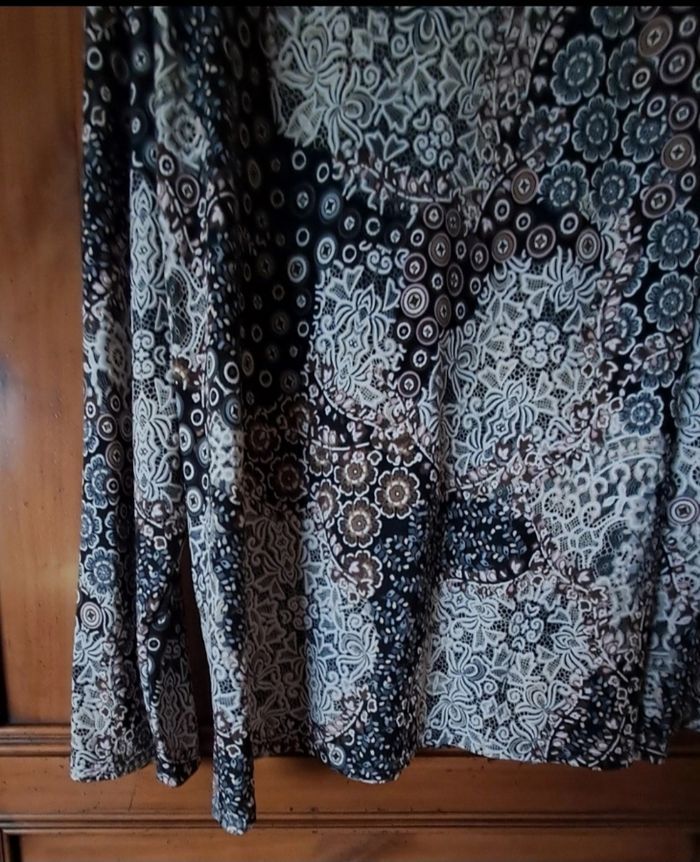 Chemise NEUVE pour femme taille 50 - photo numéro 3
