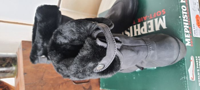 Bottes fourrée femme "Méphisto" neuve pointure 39 - photo numéro 9