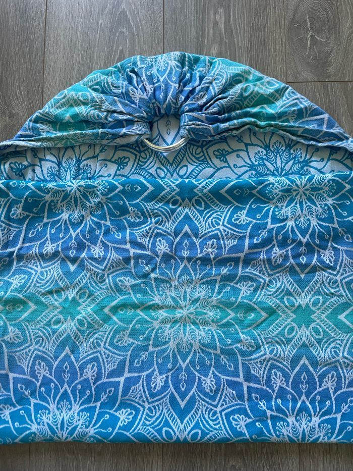 Portage sling ringsling de la marque BeLenka modèle Mandala Bleu - photo numéro 2