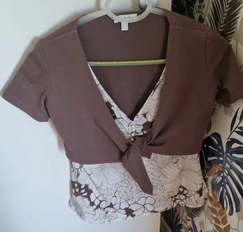 Blouse blanc et taupe à motif fleuris