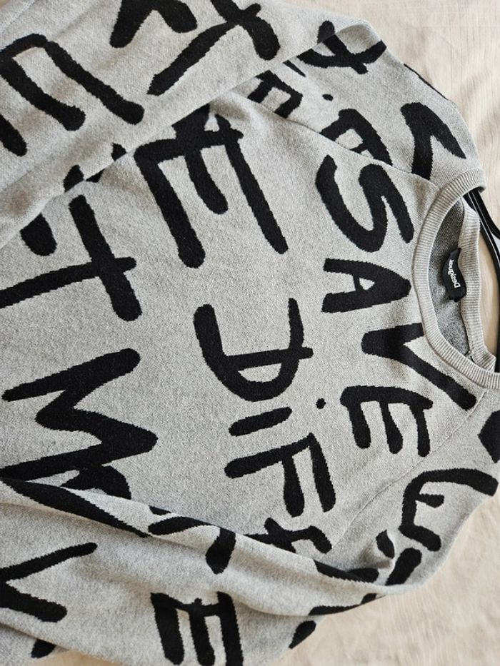 Pull Desigual avec écritures - photo numéro 2