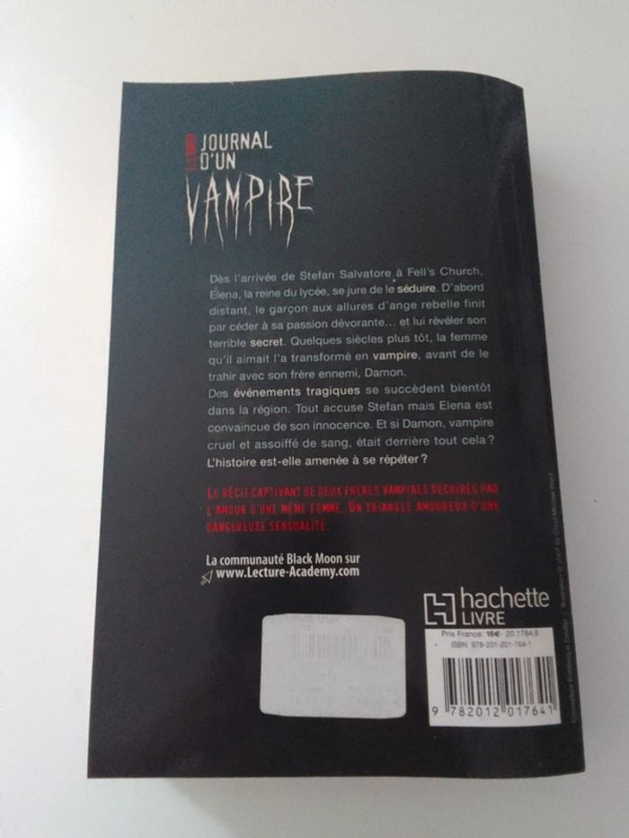 L.J. Smith - Journal d'un vampire - photo numéro 2