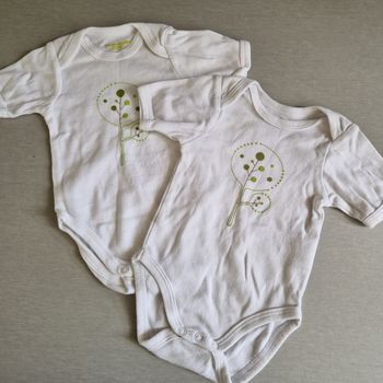 Lot bodies taille 3 mois