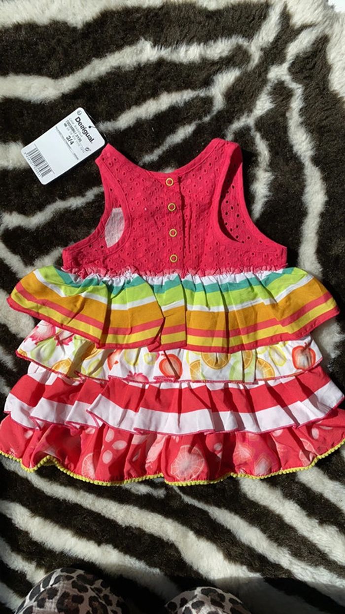 Blouse desigual sans manche 3-4 ans ( 104) neuve - photo numéro 5