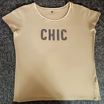 Tee-Shirt Femme  Kaki avec inscription   (Taille M)