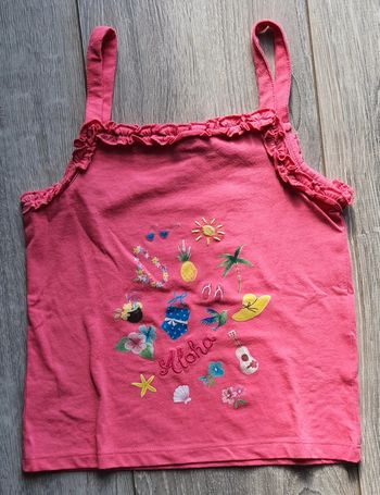 T shirt neuf SGM taille 5ans 🏖