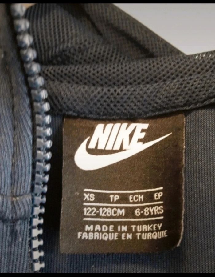 Gilet veste Nike garçon en 6/8 ans - photo numéro 3