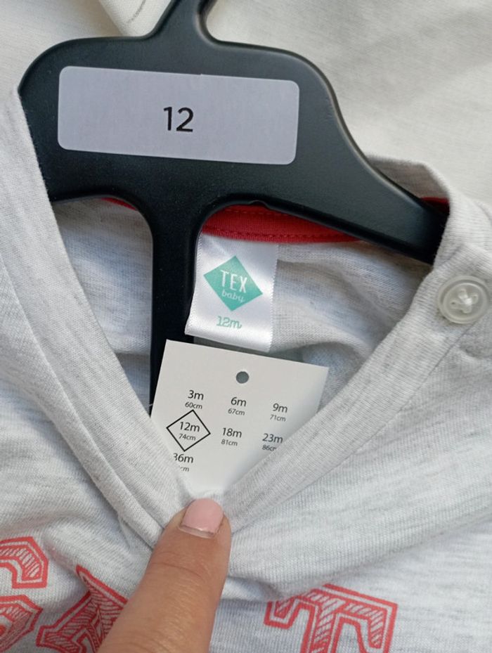 Ensemble short rose et TS manches courtes gris 12 mois TEX neuf 10€ - photo numéro 2