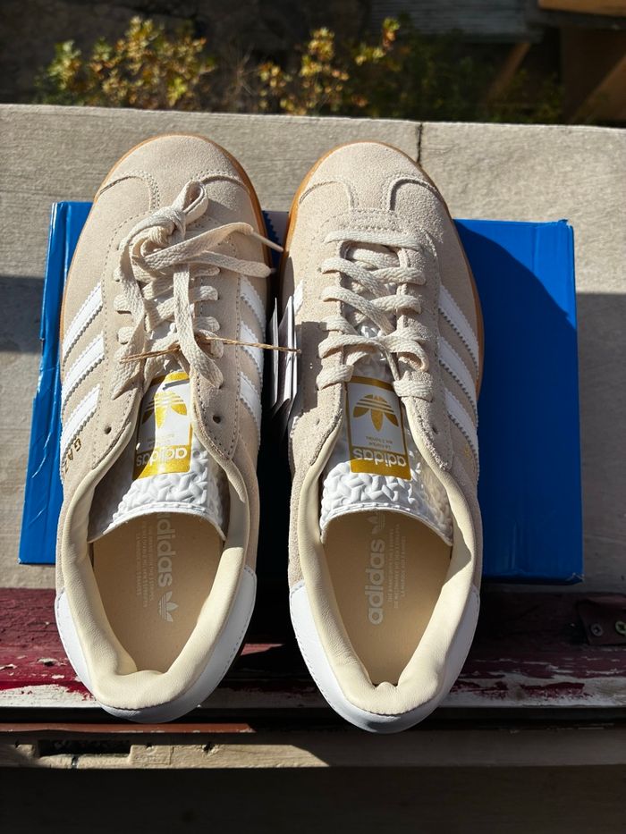 Adidas Gazelle Bold Wonder White/White/Gold Met - Taille 38 2/3 - Neuves - photo numéro 7