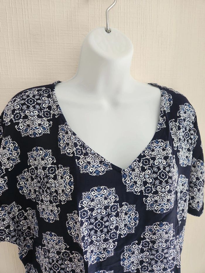 Jolie blouse Esprit bleu marine motifs géométriques 38 - photo numéro 4