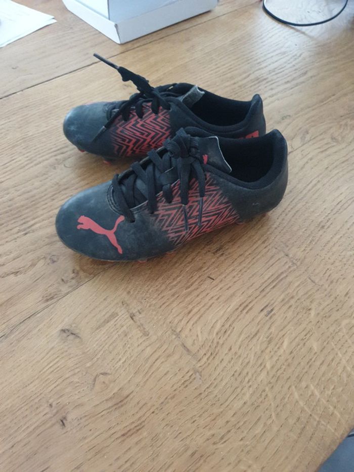 Chaussures de foot puma 29 - photo numéro 5