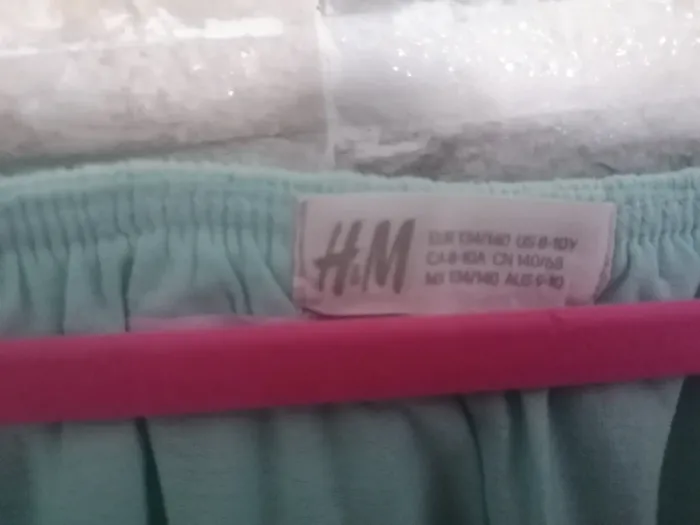 Débardeur H&M taille 8-10ans - photo numéro 4