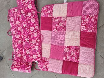 Lot fond de parc, tour de parc bemini + gigoteuse neuve