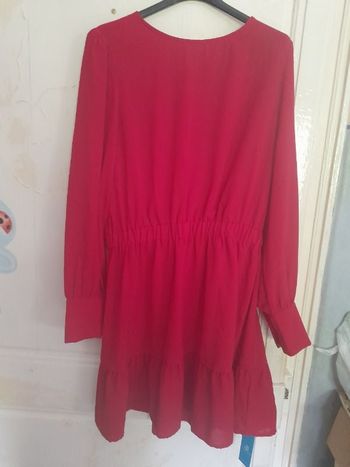 Robe rouge, NEUVE, taille L