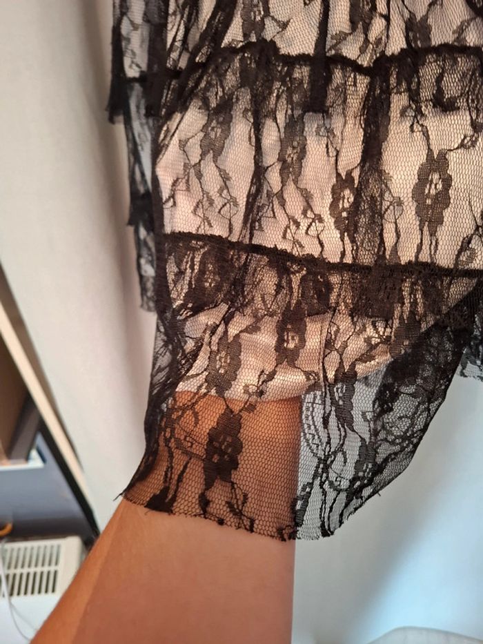 Magnifique robe courte avec voilage - photo numéro 4