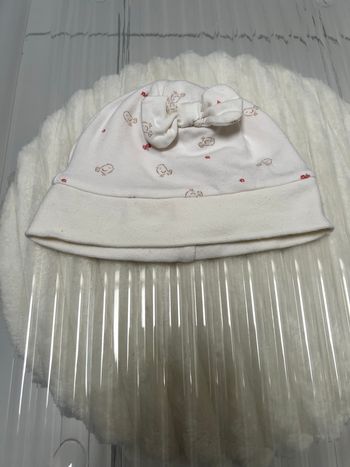 Bonnet bébé nœud.