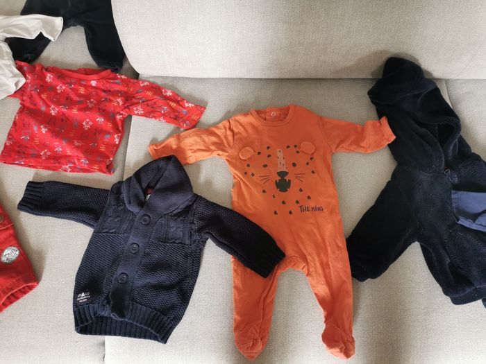 Lots de vêtements bébé taille 3 mois - photo numéro 8