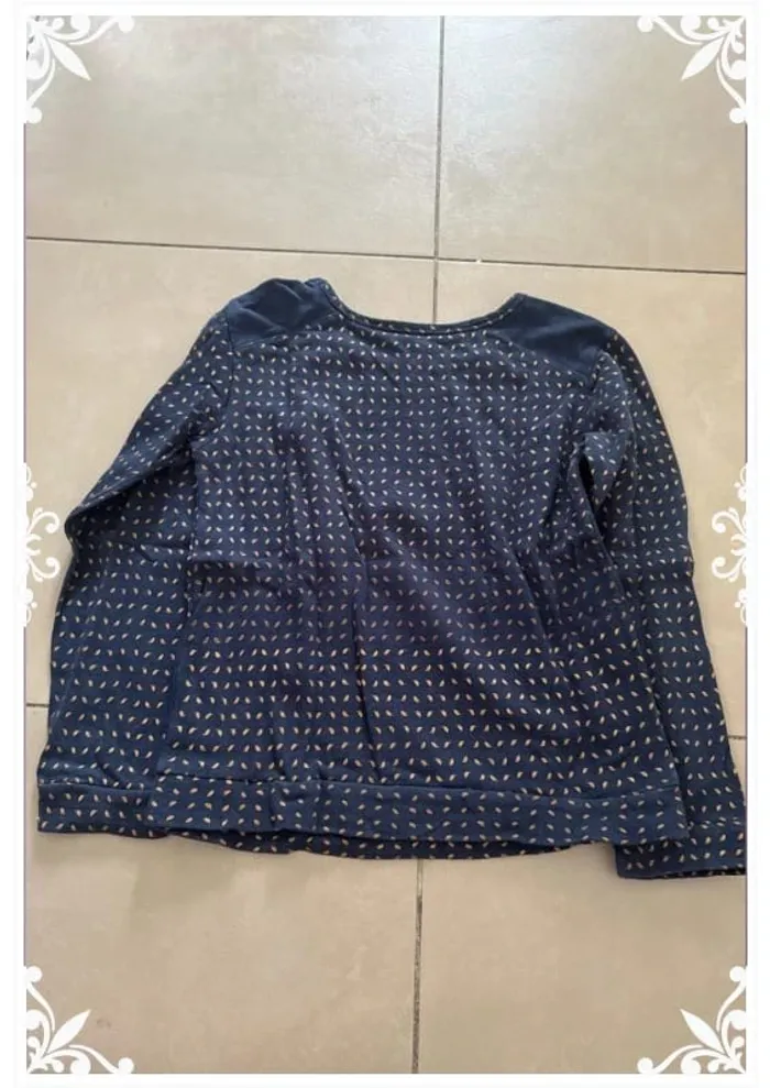 Pull bleu marine taille 10ans lililotte - photo numéro 6
