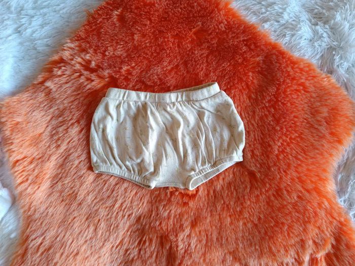 1€ Short bloomer T. 6 mois Kiabi