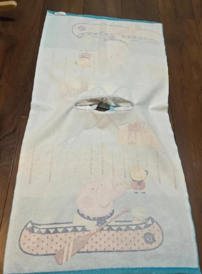 Poncho de bain / mer/ piscine à capuche Peppa Pig. - photo numéro 7