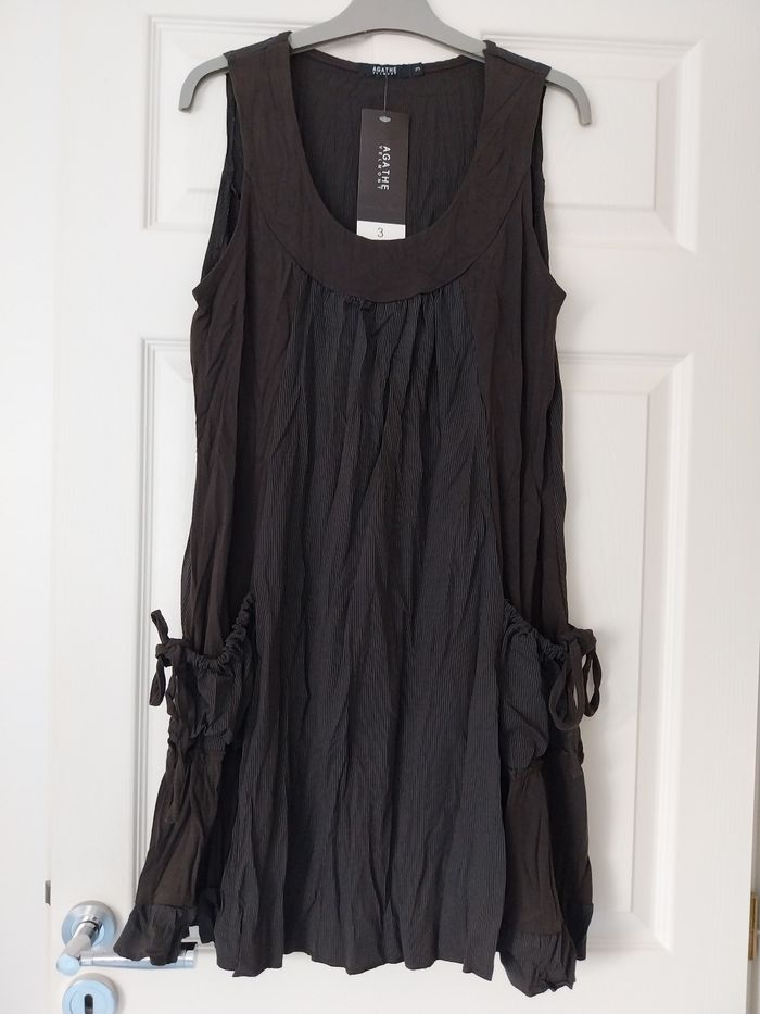 Jolie robe neuve marque Agathe Valmont taille 42