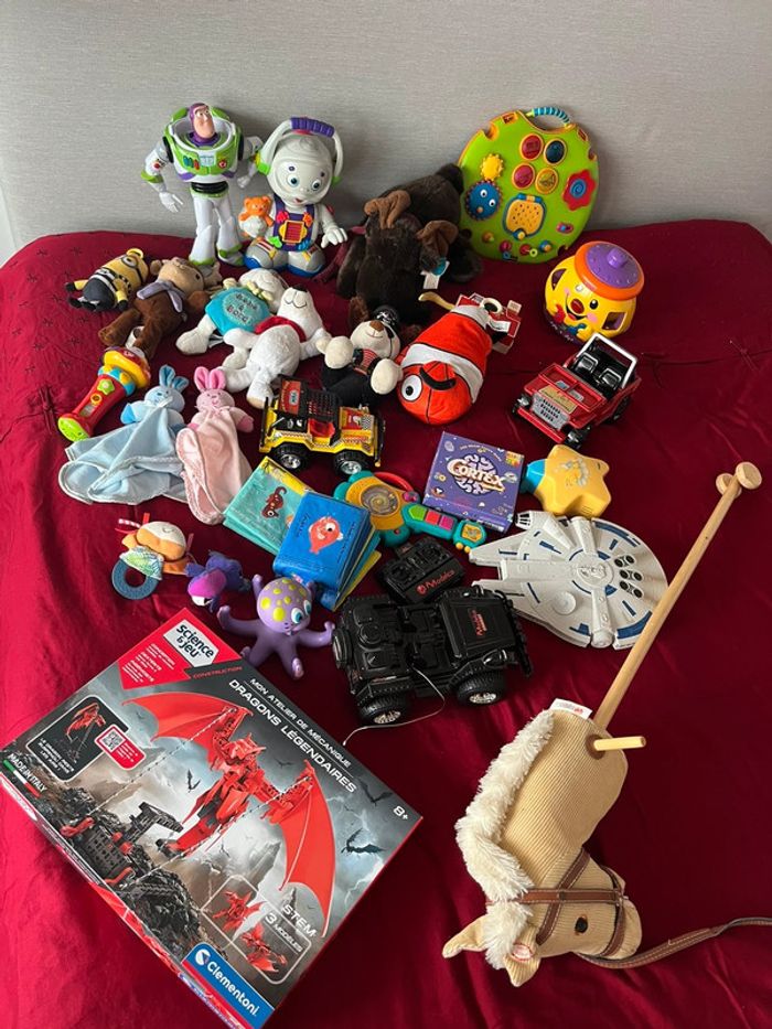 Lot de jouets enfants