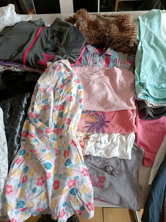Lot vêtements fille 8 ans - photo numéro 3