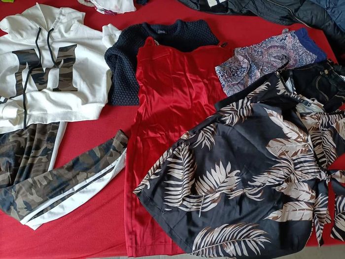 Lot 19 pièces taille s - photo numéro 2