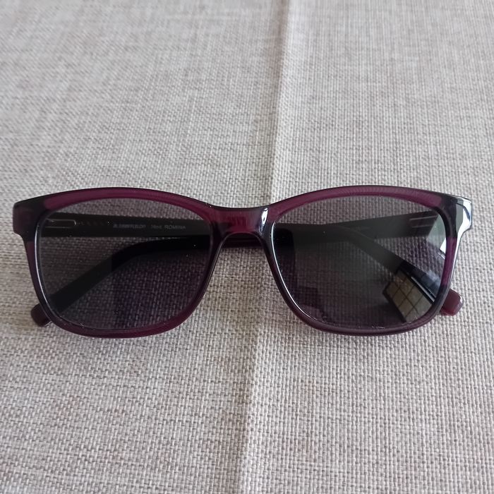Faby27800 Monture lunettes Afflelou modèle Romina, couleur Bordeaux, avec pochette en tissu