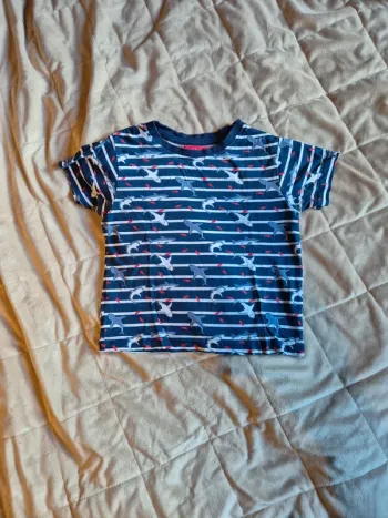 T-shirt requin