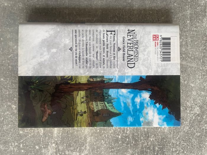 Manga The promised neverland, tome 1 en version française. - photo numéro 2