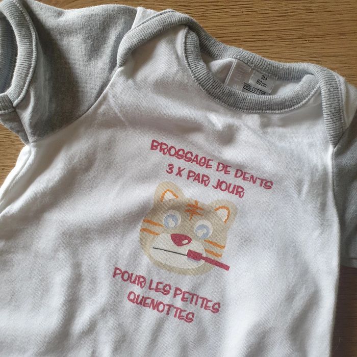 💚 Combishort 3 mois Tout compte fait g#emyfleury_3moisgarçon - photo numéro 2