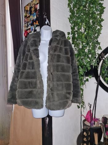 Manteau veste fausse fourrure