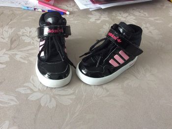 Baskets montantes Adidas pointure 21