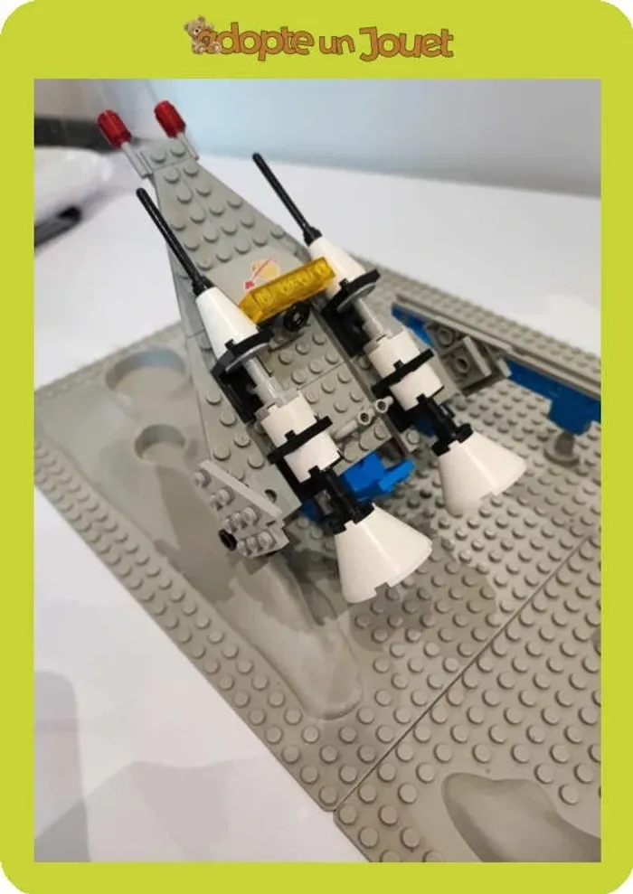Lego - Classic Space - 6970 - Beta-1 Command Base - photo numéro 2