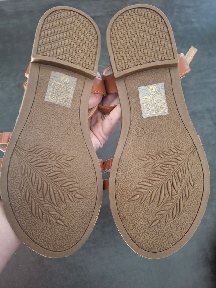Sandales musique pieds camel 38 neuves - photo numéro 2