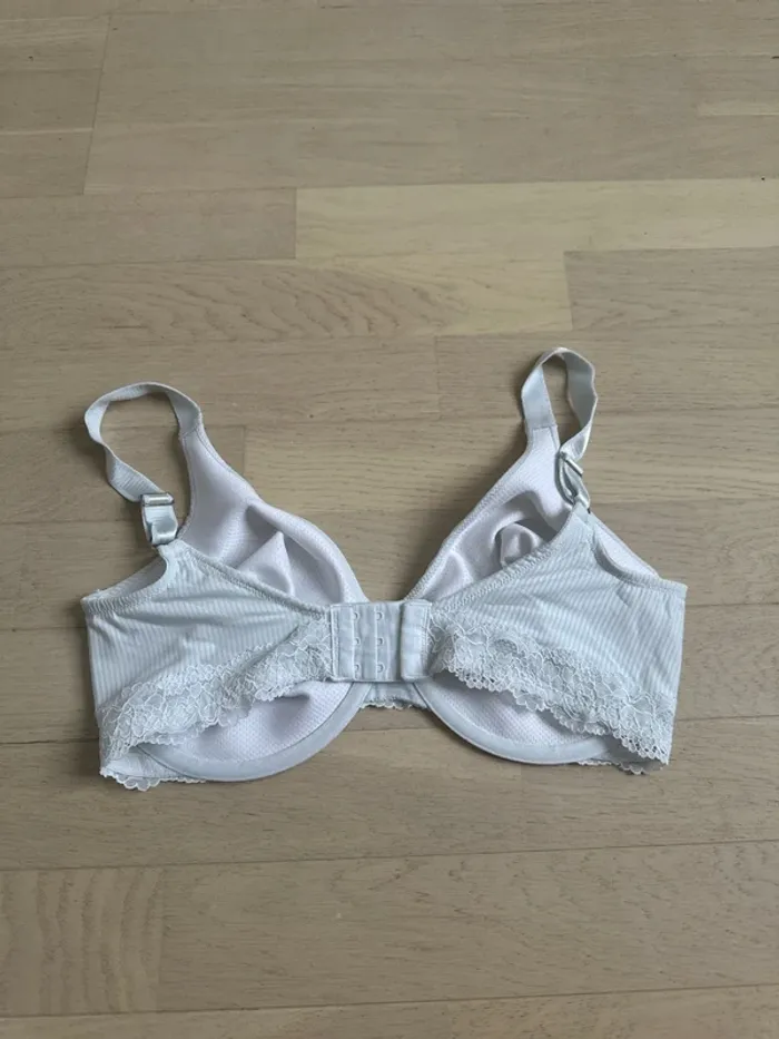 Soutien-gorge Vanity Fair Taille 36DD - photo numéro 2