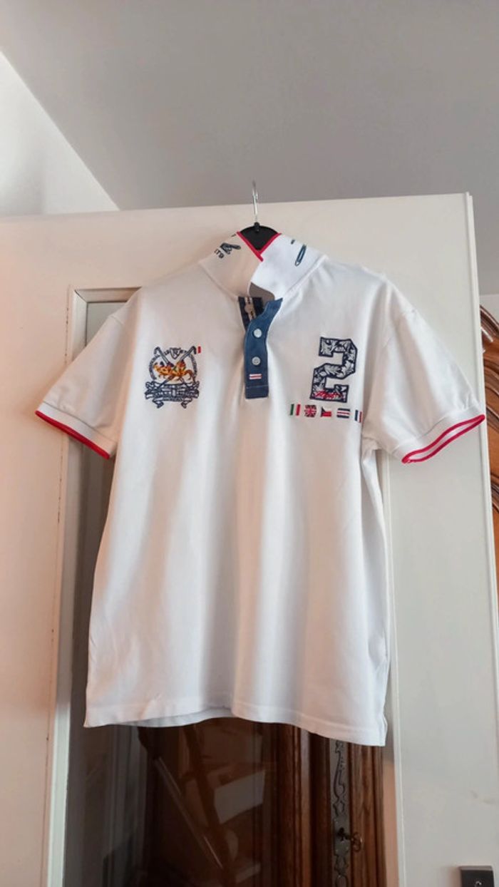 Polos