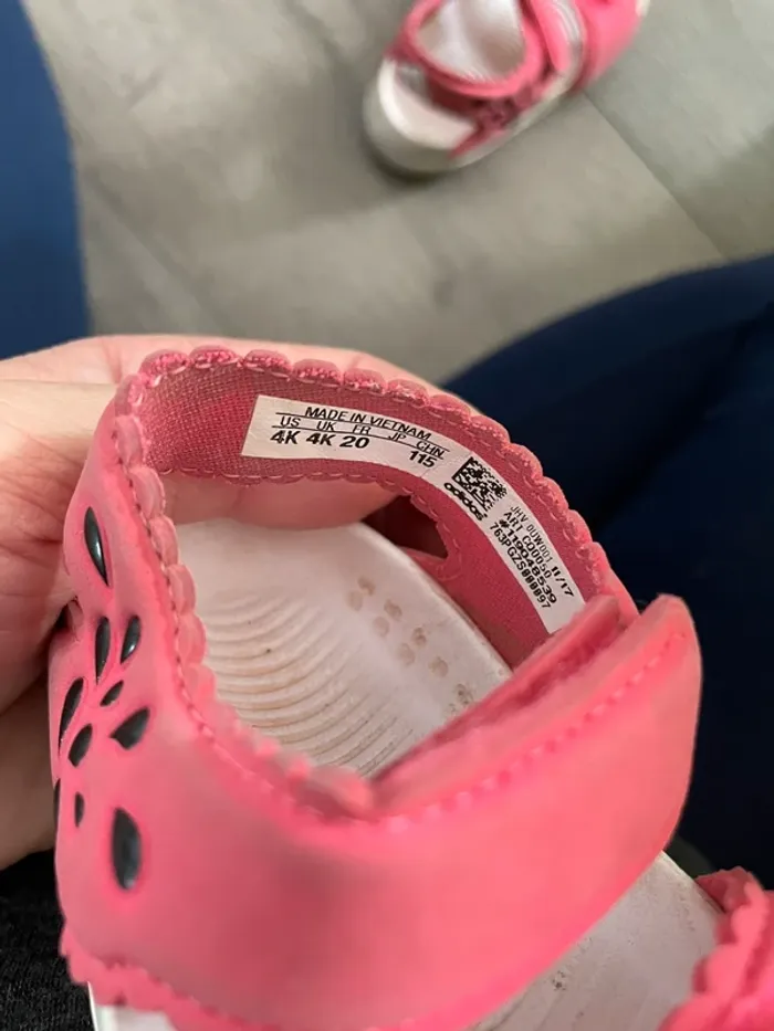Sandales Adidas taille 20 - photo numéro 3