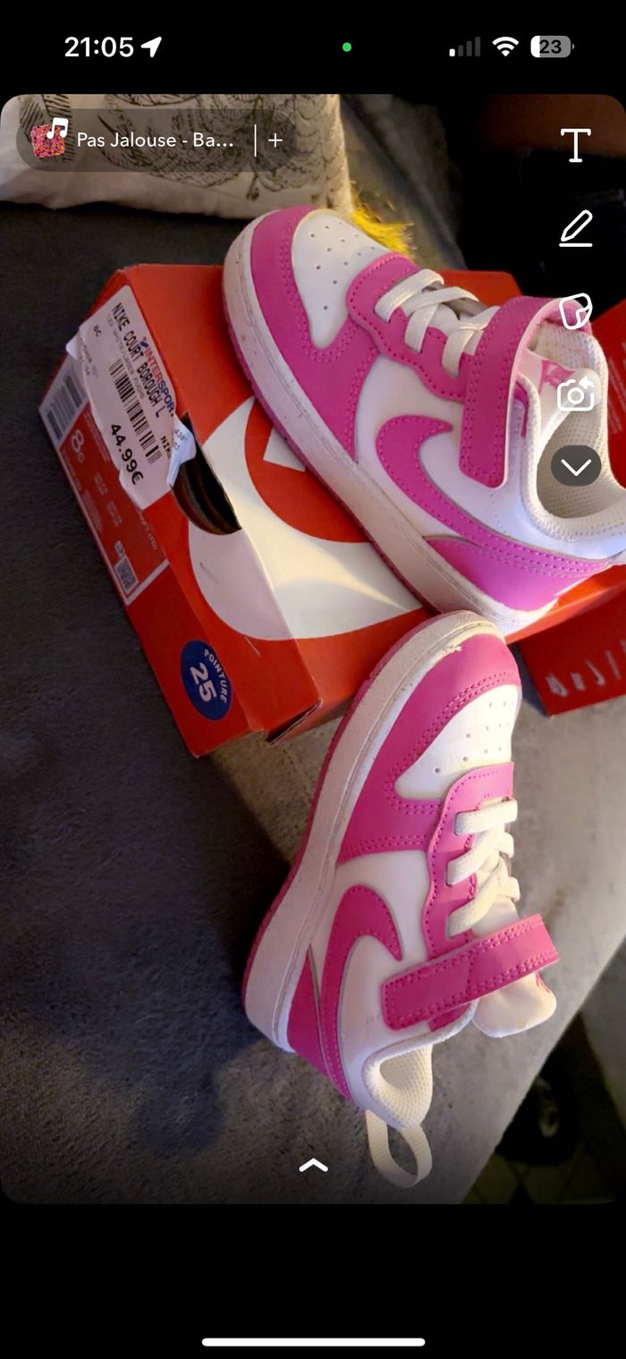 Nike taille 25 neuve avec facture