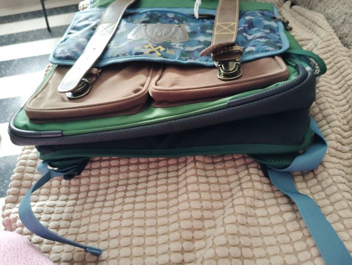 Cartable portable ou à dos - photo numéro 7
