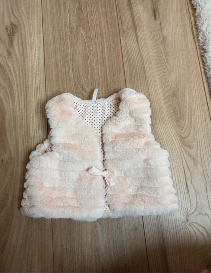 Veste sans manches 23 MOIS - photo numéro 1