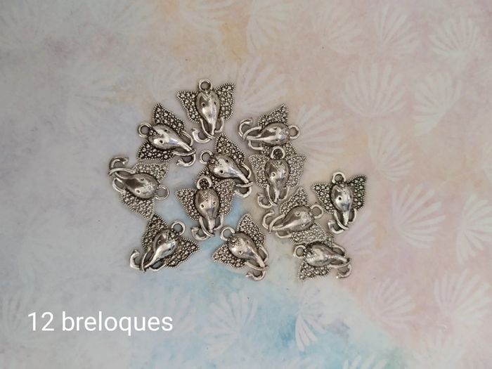 Lot de 255 breloques - photo numéro 3