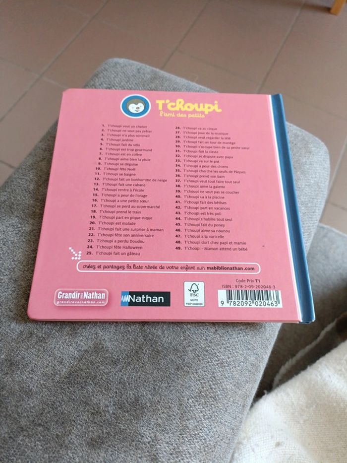 Livre T'choupi est malade - photo numéro 3