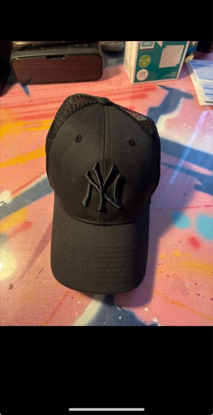 Casquette noire NY