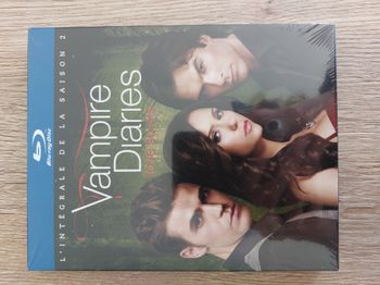 Blu-Ray Vampire Diaries l'intégrale de la saison 2 love sucks