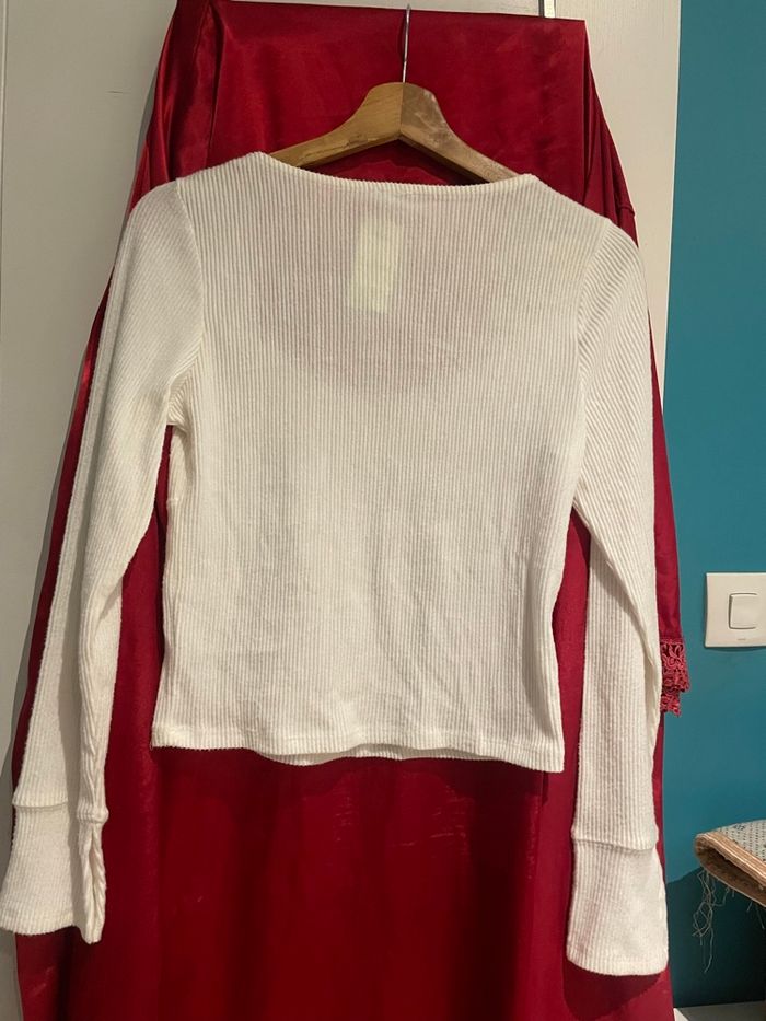 Tee-shirts neuf - photo numéro 3