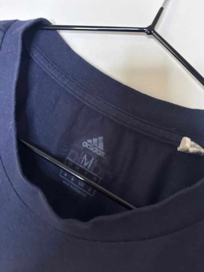 👕 TEE-shirt homme - adidas - très bon état - bleu marine- taille M - photo numéro 3