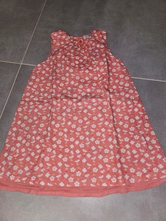 Robe rose - photo numéro 2